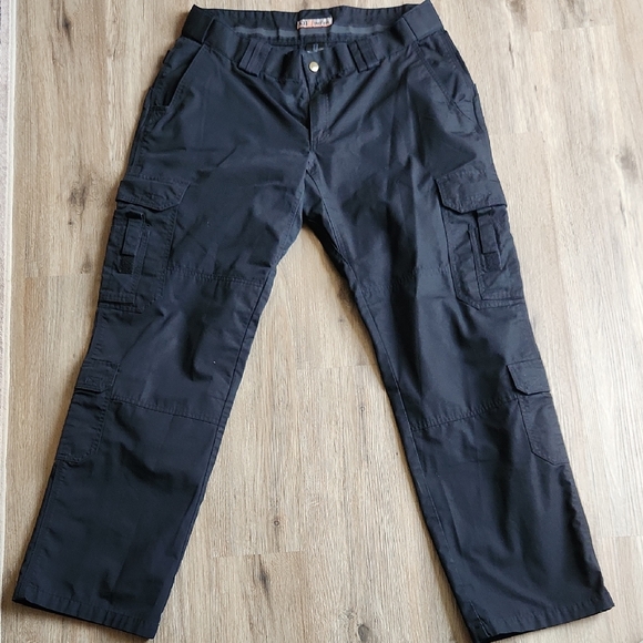 5.11 Tactical Pants - 5.11 Tactical Black Cargo Pants with Multi-Pocket Utility Size 18 Long